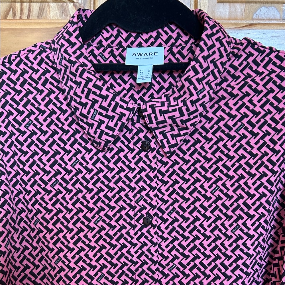 Aware by Vero Moda Pink and Black Geometric Button-Up Blouse